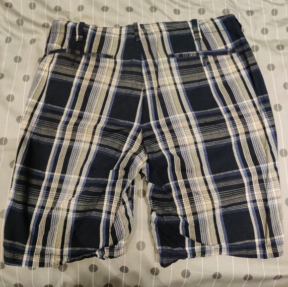 George Shorts - Picture 4 of 4